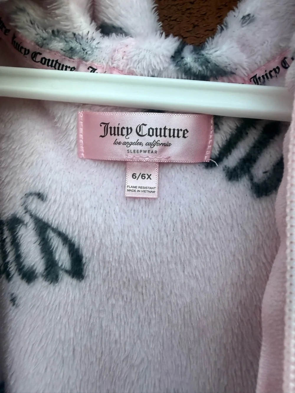 Juicy Couture Girls Pink Plush Hooded One Piece Pajamas Size 6/6X Y2K